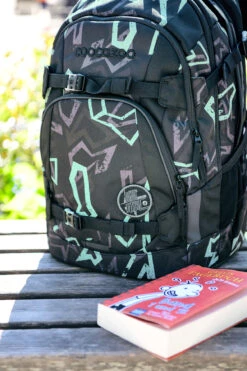 Schulrucksack Coocazoo MATE, Reflective Graffiti, AGR-Zertifikat -Coocazoo 66161