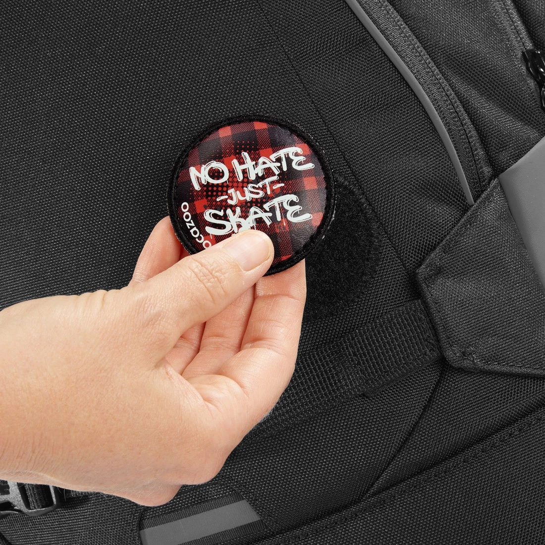 COLOUR UP-Set Coocazoo Street Vibe: Anhänger & Patch 3 COLOUR UP-Set Coocazoo Street Vibe: Anhänger & Patch – Bild 3